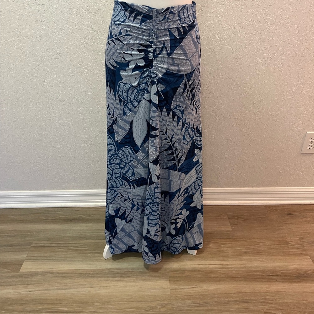 White House Black Market Navy and Gray Patterned Maxi Skirt